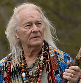 Les Carlsen as Raven